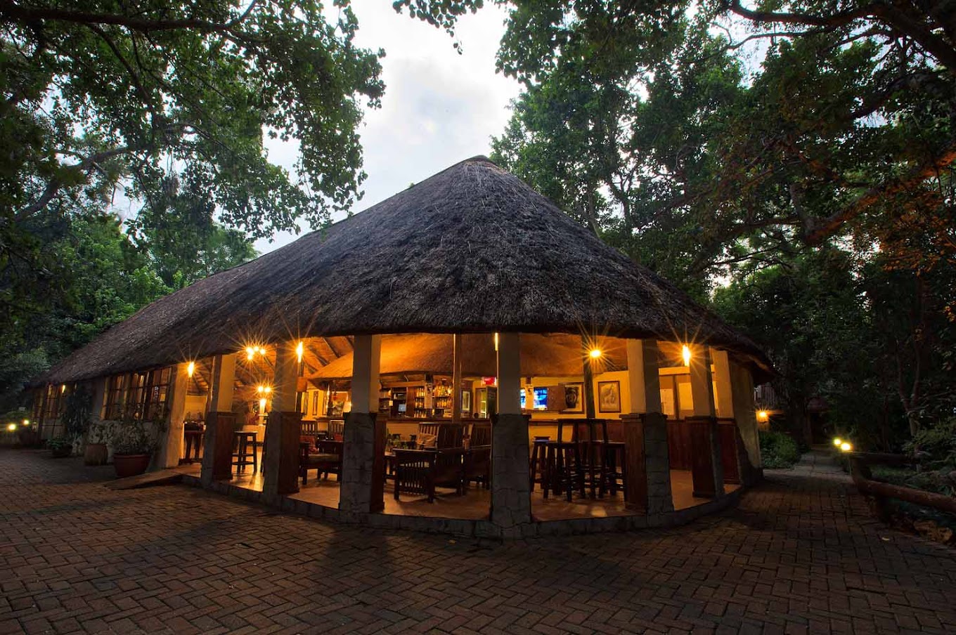 Island Safari Lodge-2