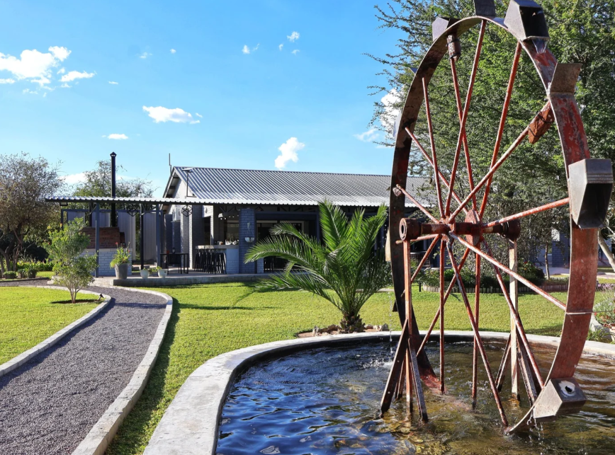 Symponia Guesthouse (2)